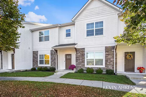 624 Bedford Falls Dr, Sparta, MI 49345