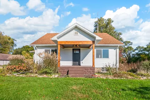 3839 Oxbow Rd, Sodus, MI 49126