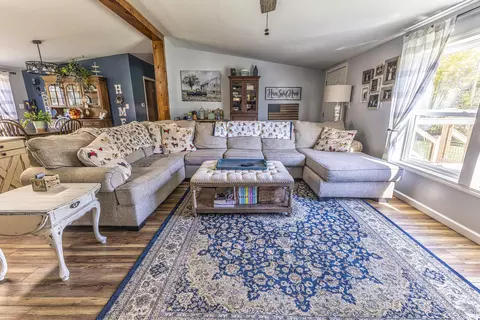 Living - 724 St Helen Rd S, Saint Helen, MI 48656 photo 2 of 4