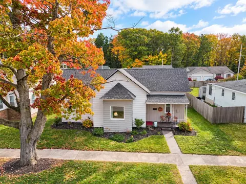 1477 Montgomery Ave, Muskegon, MI 49441
