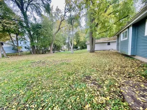 Exterior - 240 Hillside Ave, Jackson, MI 49203 photo 3 of 3