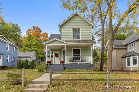 715 Clancy Ave NE, Grand Rapids, MI 49503