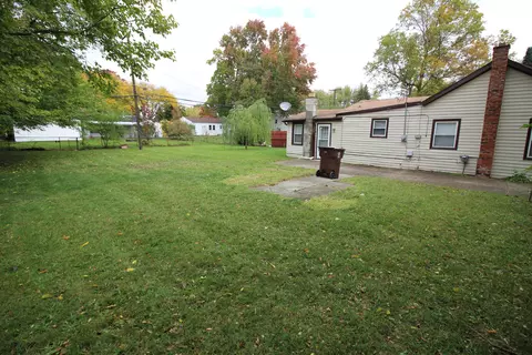34896 Currier St, Wayne, MI 48184 photo 2