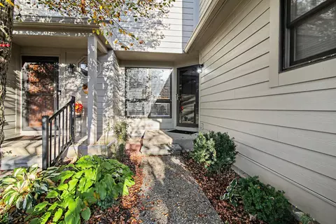 3320 Breckland Ct #85, Ann Arbor, MI 48108