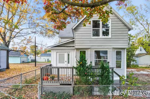 1125 Williams St, Muskegon, MI 49442