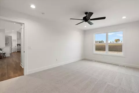 Bedroom - 3239 144th Ave, Dorr, MI 49323 photo 4 of 9