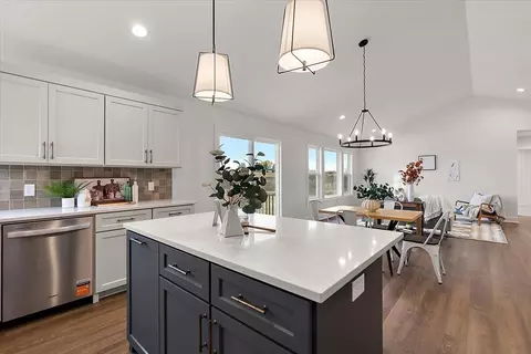 Kitchen - 3239 144th Ave, Dorr, MI 49323 photo 4 of 4