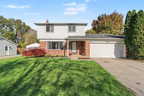 7833 Ramblewood St, Ypsilanti, MI 48197