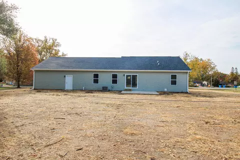 Exterior - 58579 Ash Rd, Three Rivers, MI 49093 photo 6 of 7