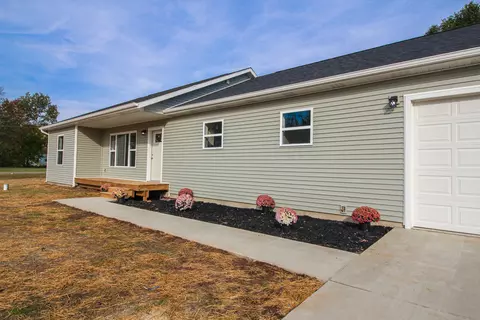 Exterior - 58579 Ash Rd, Three Rivers, MI 49093 photo 2 of 7