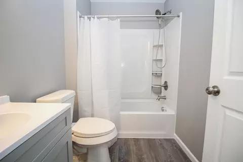 Bath - 58579 Ash Rd, Three Rivers, MI 49093 photo 5 of 6