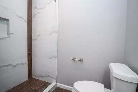Bath - 58579 Ash Rd, Three Rivers, MI 49093 photo 3 of 6
