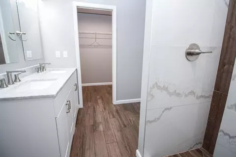 Bath - 58579 Ash Rd, Three Rivers, MI 49093 photo 2 of 6