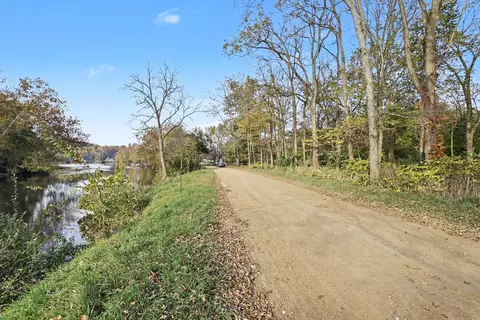 14687 E River Rd, Buchanan, MI 49107 photo 9
