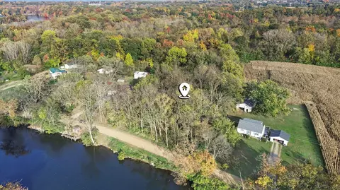 14687 E River Rd, Buchanan, MI 49107 photo 19