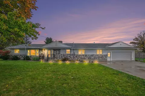 236 Jeffrey St NE, Cedar Springs, MI 49319