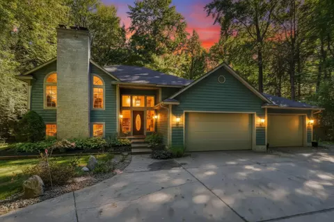 16778 Tall Trees Ln, Nunica, MI 49448