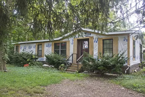 25221 71st St, Dowagiac, MI 49047