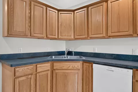 Kitchen - 5036 Marble St, Jackson, MI 49201 photo 4 of 5