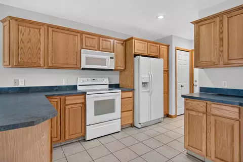Kitchen - 5036 Marble St, Jackson, MI 49201 photo 2 of 5