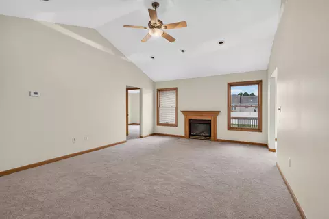 Living - 5036 Marble St, Jackson, MI 49201 photo 3 of 7