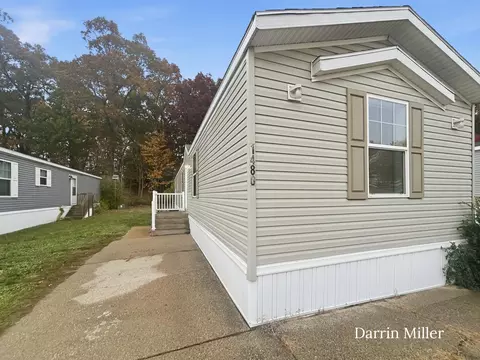1480 Sarnia St, Norton Shores, MI 49444