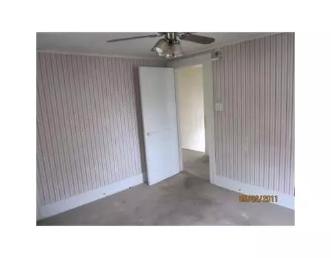 901 Smith, Monroe, MI 48161 photo 9