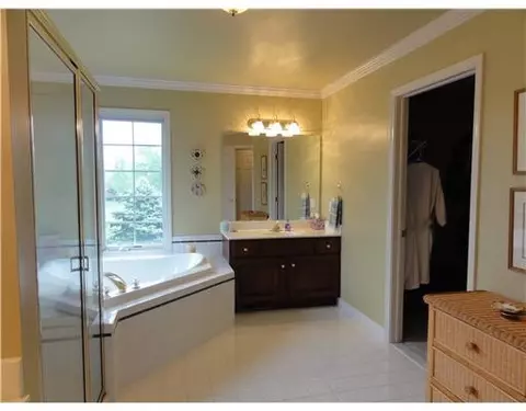 5847 Fox Run Dr, Saline, MI 48176 photo 21