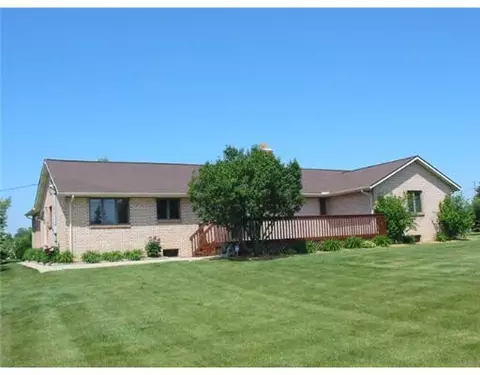 9083 Warner, Saline, MI 48176 photo 2