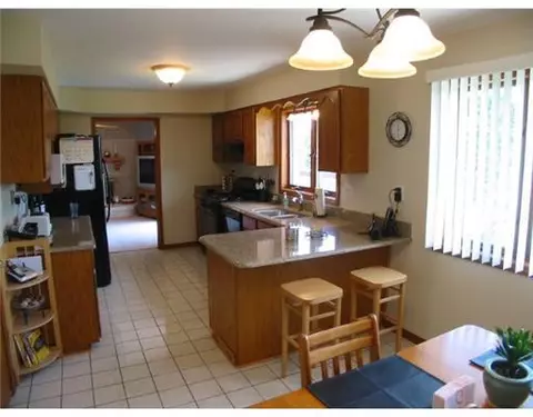 9083 Warner, Saline, MI 48176 photo 6