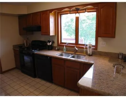 9083 Warner, Saline, MI 48176 photo 5