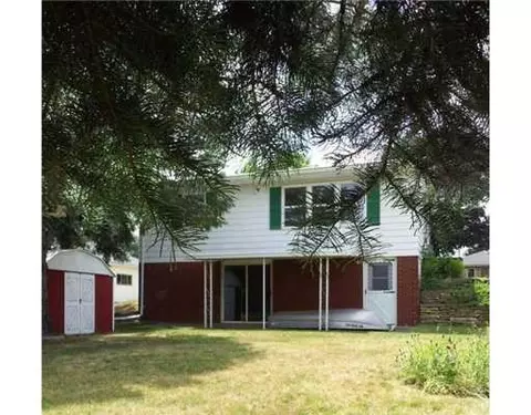 753 Channel, Jackson, MI 49201 photo 2