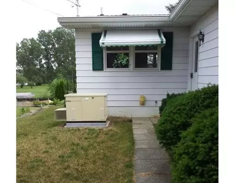 753 Channel, Jackson, MI 49201 photo 8