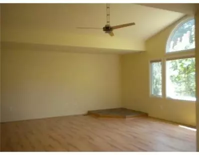 11875 Newman, Brighton, MI 48114 photo 3