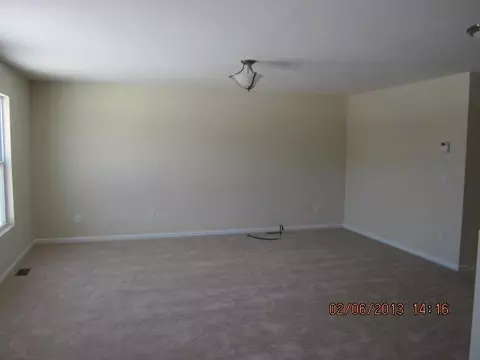 8170 Cypress Cir, Dexter, MI 48130 photo 4