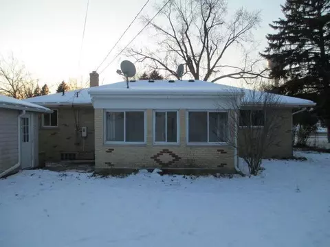 331 S Harris, Saline, MI 48176 photo 2