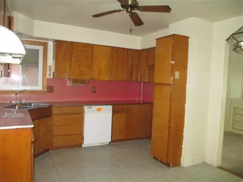 331 S Harris, Saline, MI 48176 photo 4