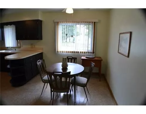 405 Seneca, Jackson, MI 49202 photo 4
