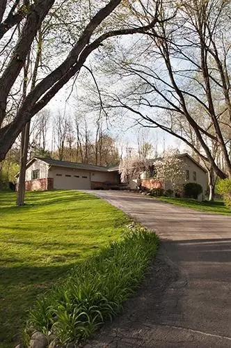 8038 Walsh Rd, Dexter, MI 48130 photo 5