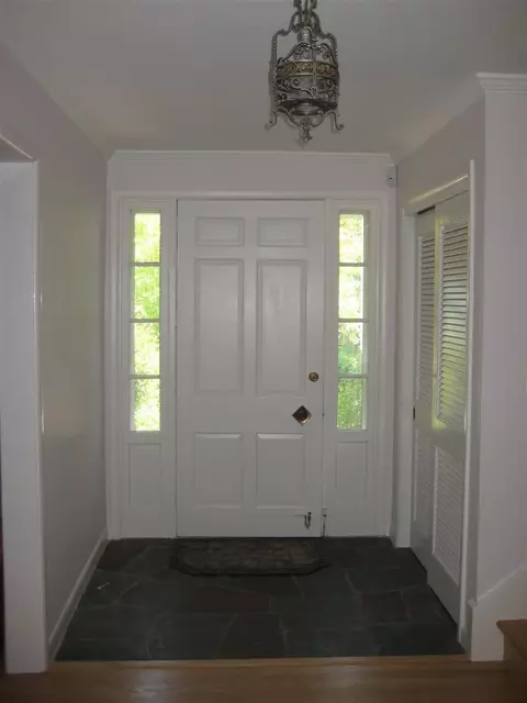 2214 Devonshire Rd, Ann Arbor, MI 48104 photo 3