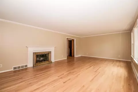 2214 Devonshire Rd, Ann Arbor, MI 48104 photo 8