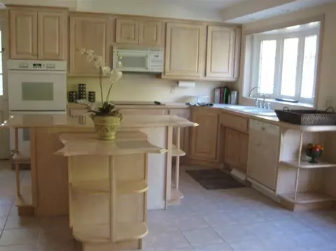 2214 Devonshire Rd, Ann Arbor, MI 48104 photo 6