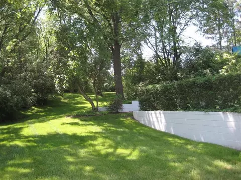 2214 Devonshire Rd, Ann Arbor, MI 48104 photo 18