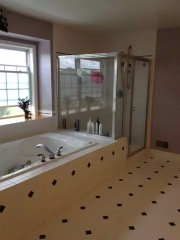 552 Darwin, Saline, MI 48176 photo 38