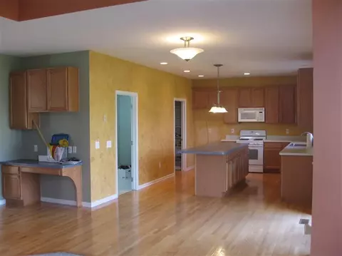 552 Darwin, Saline, MI 48176 photo 9