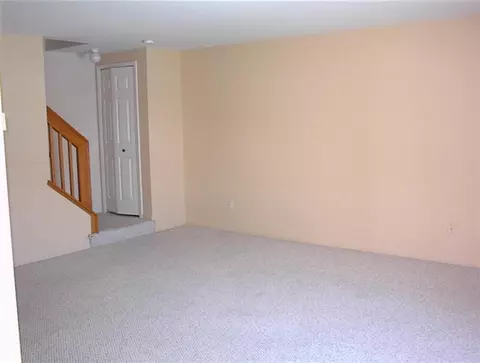 184 Commons Ct, Saline, MI 48176 photo 9