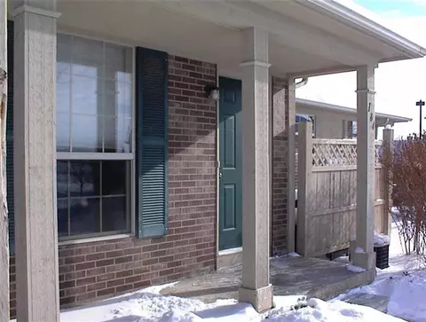 184 Commons Ct, Saline, MI 48176 photo 2