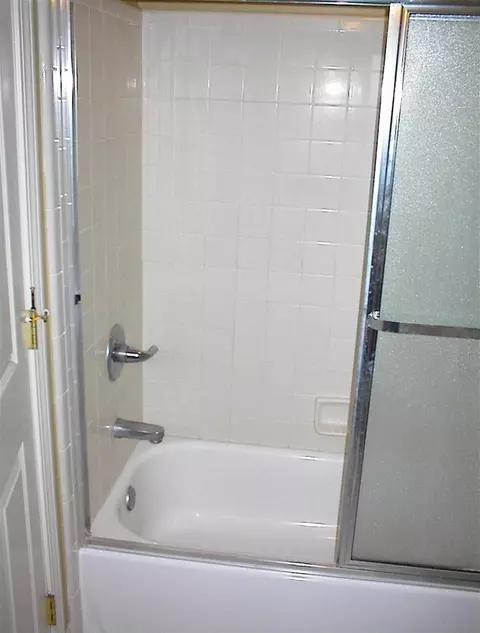 184 Commons Ct, Saline, MI 48176 photo 7