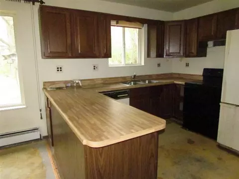 18510 Bowdish Rd, Gregory, MI 48137 photo 4