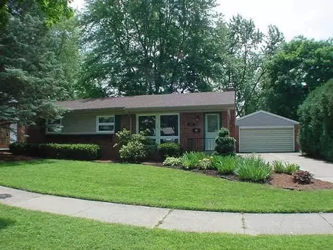 68 Tower Dr, Saline, MI 48176 photo 3